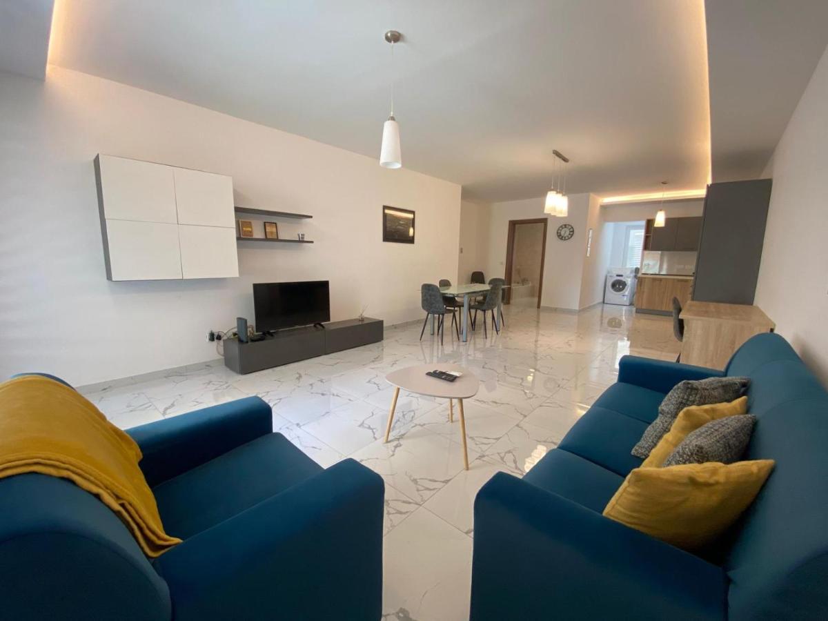 Sliema Centrally Located Apt Esterno foto