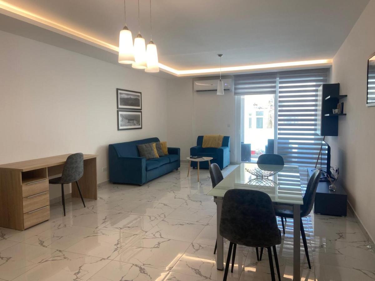 Sliema Centrally Located Apt Esterno foto